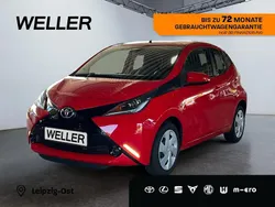 Rot Gebraucht 2018 Toyota Aygo X-play Kleinwagen | 8.490 € (Fairer Preis)