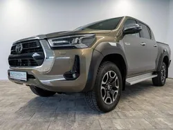 Grün Neu 2025 Toyota HiLux Executive Abholung | 52.780 € (Guter Preis)