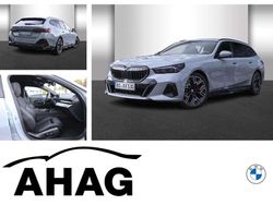 M brooklyn grau metallic Gebraucht 2025 BMW 520 Kombi | 56.890 € (Superpreis)