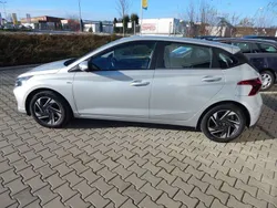 Sleek silver Gebraucht 2021 Hyundai i20 Select Limousine | 12.900 € (Superpreis)