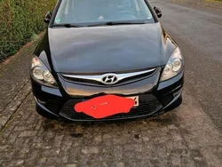 Schwarz Gebraucht 2012 Hyundai i30 Em-edition Limousine | 4.450 € (Fairer Preis)