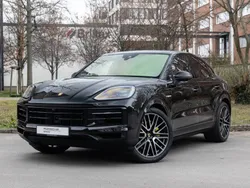 Chromitschwarzmetallic Gebraucht 2024 Porsche Cayenne SUV | 116.800 € (Superpreis)