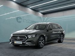 Grau Gebraucht 2024 Mercedes E220 Avantgarde Kombi | 56.786 €