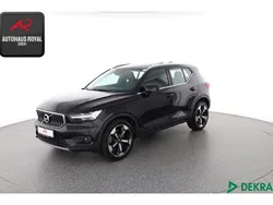 Schwarz (metallic) Gebraucht 2021 Volvo XC40 SUV | 30.880 € (Guter Preis)