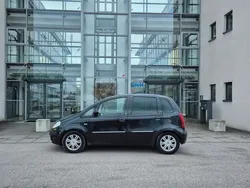 Schwarz Gebraucht 2005 Lancia Musa Van / Kleinbus | 2.490 € (Fairer Preis)