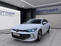 Pure white Gebraucht 2025 VW Passat Elegance Kombi | 34.221 € (Superpreis)