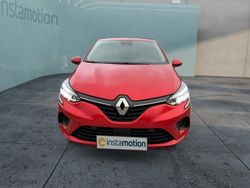 Rot Gebraucht 2022 Renault Clio V Zen Limousine | 16.745 € (Fairer Preis)