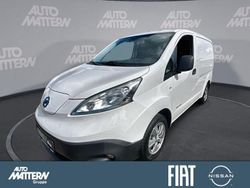Weiß white Gebraucht 2018 Nissan e-NV200 Premium Edition Van / Kleinbus | 16.053 €