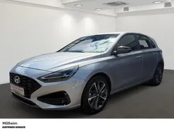 Silber Gebraucht 2024 Hyundai i30 Advantage Limousine | 20.990 € (Guter Preis)