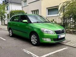 Grün Gebraucht 2014 Skoda Fabia Kombi | 6.200 € (Fairer Preis)