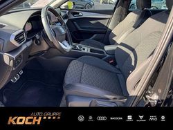 Mitternachtsschwarz Gebraucht 2023 Seat Leon FR Kombi | 27.890 € (Etwas zu teuer)