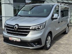 Grau Gebraucht 2022 Renault Trafic Van | 30.990 € (Guter Preis)