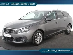 Grau Gebraucht 2020 Peugeot 308 Allure Kombi | 14.600 € (Fairer Preis)