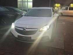 Weiß Gebraucht 2014 Opel Insignia Country Tourer Kombi | 6.000 € (Superpreis)