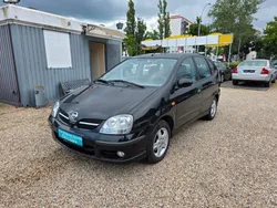Schwarz Gebraucht 2004 Nissan Almera Tino Van / Kleinbus | 5.999 €