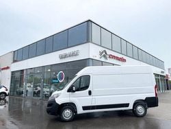 Weiß (weiß) Gebraucht 2023 Citroën Jumper Van / Kleinbus | 29.999 €