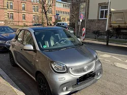 Grau Gebraucht 2015 Smart ForFour Kleinwagen | 6.500 € (Fairer Preis)