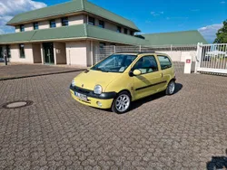 Gelb Gebraucht 2002 Renault Twingo Kleinwagen | 2.400 € (Teuer)