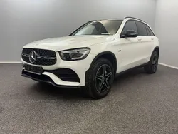 Weiß Gebraucht 2020 Mercedes GLC300e AMG line SUV | 42.999 € (Fairer Preis)