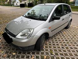 Silber Gebraucht 2004 Ford Fiesta Kleinwagen | 1.500 € (Fairer Preis)
