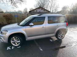 Silber Gebraucht 2015 Skoda Yeti SUV | 8.000 € (Superpreis)