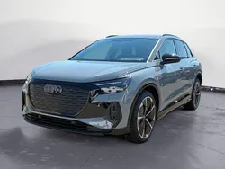 Grau Neu 2025 Audi Q4 e-tron Ambiente SUV | 61.990 € (Fairer Preis)
