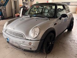 Silber Gebraucht 2003 Mini Cooper Coupé Coupé | 3.100 €