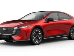 Rot Neu 2025 Mazda 6e Takumi-Line Limousine | 43.985 €