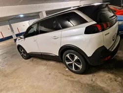 Weiß Gebraucht 2018 Peugeot 5008 GT Van / Kleinbus | 20.400 € (Etwas zu teuer)