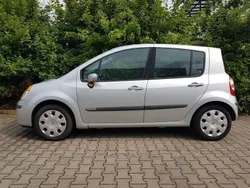 Grau Gebraucht 2006 Renault Modus Dynamique Van / Kleinbus | 2.300 € (Fairer Preis)