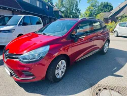 Rot Gebraucht 2017 Renault Clio IV LIMITED Kleinwagen | 8.950 € (Fairer Preis)