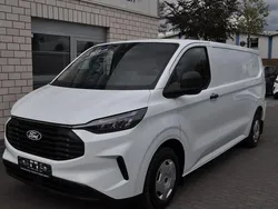 Weiß Gebraucht 2024 Ford Transit Custom Limousine | 30.980 € (Guter Preis)