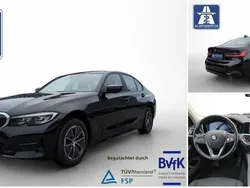 Schwarz Gebraucht 2022 BMW 318 Advantage Limousine | 25.950 € (Superpreis)