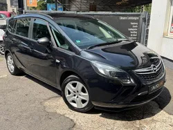 Schwarz Gebraucht 2014 Opel Zafira Tourer Van / Kleinbus | 7.499 € (Fairer Preis)