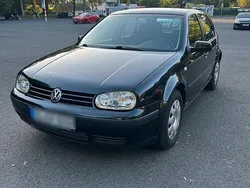 Schwarz Gebraucht 2002 VW Golf IV Limousine | 1.800 € (Fairer Preis)