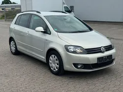 Grau Gebraucht 2013 VW Golf Plus Cross Life Van / Kleinbus | 6.950 € (Fairer Preis)