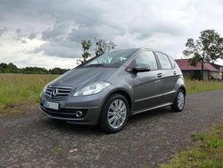Silber Gebraucht 2009 Mercedes A160 Elegance Limousine | 1.600 €