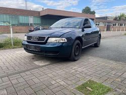 Grün Gebraucht 1994 Audi A4 Limousine | 2.100 €