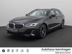 Sophistograu brillanteffekta9 Gebraucht 2022 BMW 540 Luxury Line Kombi | 42.999 € (Guter Preis)