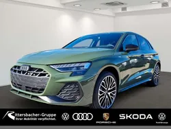 Distriktgrün metallic Neu 2025 Audi A3 S-Line Limousine | 42.900 € (Fairer Preis)