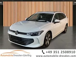 Oryxweiss Gebraucht 2024 VW Passat Business Kombi | 30.980 € (Guter Preis)
