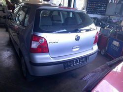 Silber Gebraucht 2002 VW Polo Basis Kleinwagen | 2.450 € (Etwas zu teuer)