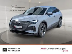 Grau (kieselgrau) Gebraucht 2022 Audi Q4 Sportback e-tron Ambiente SUV | 28.880 € (Fairer Preis)