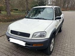 Weiß Gebraucht 1997 Toyota RAV4 SUV | 3.900 € (Fairer Preis)
