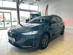Blau Gebraucht 2024 Ford Focus ST-Line Kombi | 31.490 € (Etwas zu teuer)