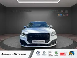 Weiß (weiß) Gebraucht 2018 Audi Q2 SUV | 20.990 € (Fairer Preis)