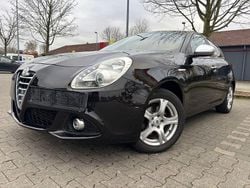 Schwarz Gebraucht 2014 Alfa Romeo Giulietta Veloce Limousine | 7.690 € (Fairer Preis)