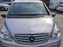 Grau Gebraucht 2007 Mercedes B180 Van / Kleinbus | 2.500 € (Superpreis)