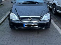 Schwarz Gebraucht 2000 Mercedes A140 Kleinwagen | 1.650 €