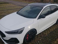 Weiß Gebraucht 2024 Ford Focus ST Limousine | 34.690 € (Etwas zu teuer)